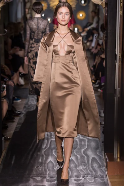 Look 27